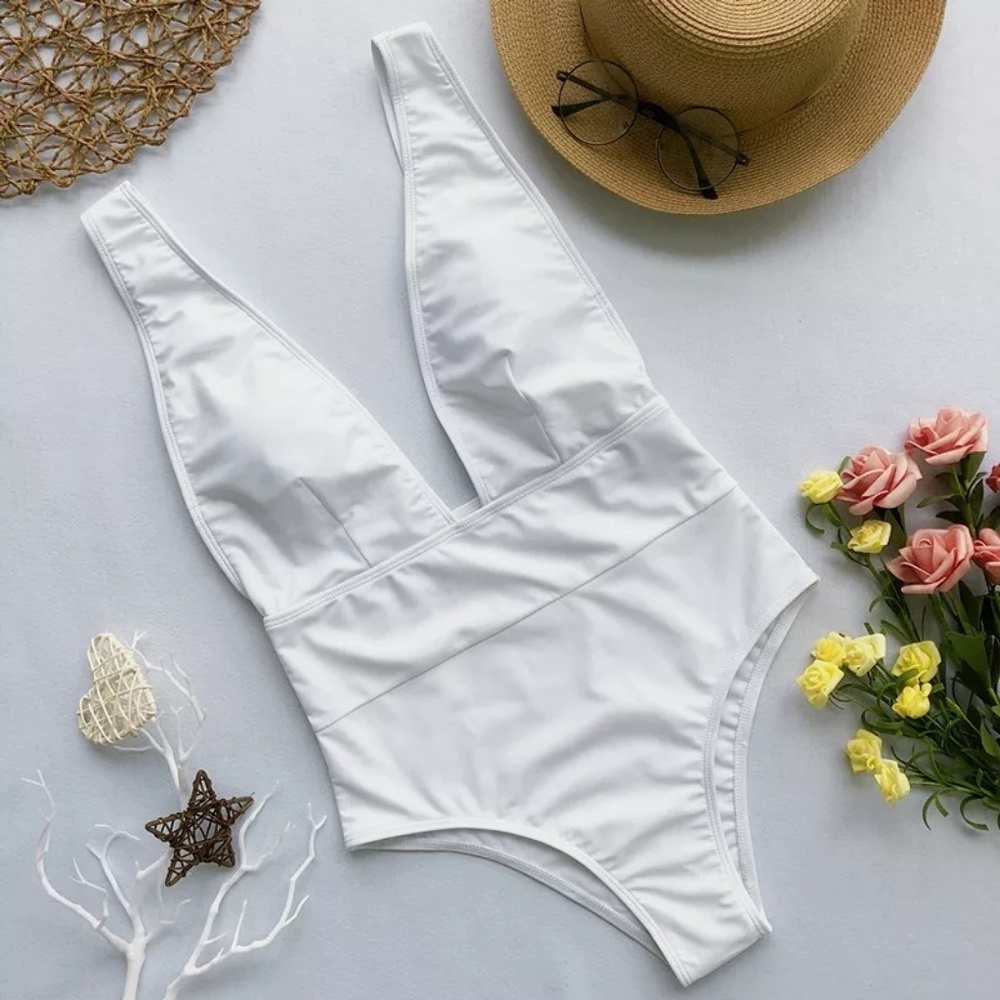 Restock!! DEEP V NECK LOW BACK ONE PIECE SWIMSUIT - Picture 5 of 6
